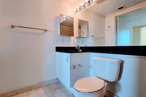 Copropriété à vendre à North Bay Village, Floride: 2 chambres, 91.42 m2 № 2023816 - photo 20