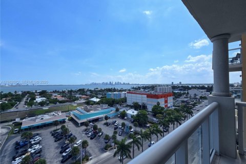 Copropriété à vendre à North Bay Village, Floride: 2 chambres, 91.42 m2 № 2023816 - photo 9