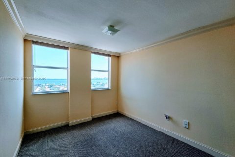 Copropriété à vendre à North Bay Village, Floride: 2 chambres, 91.42 m2 № 2023816 - photo 16