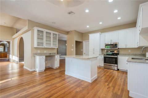 House in Tarpon Springs, Florida 3 bedrooms, 202.06 sq.m. № 1838988 - photo 12