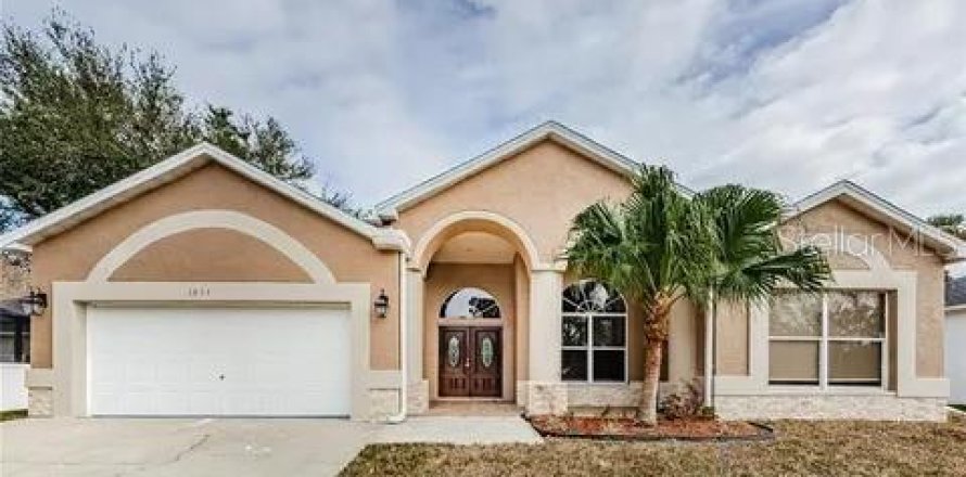House in Tarpon Springs, Florida 3 bedrooms, 202.06 sq.m. № 1838988