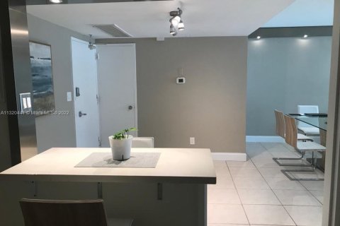 Купить кондоминиум в Майами-Бич, Флорида 1 спальня, 84.54м2, № 2022362 - фото 7