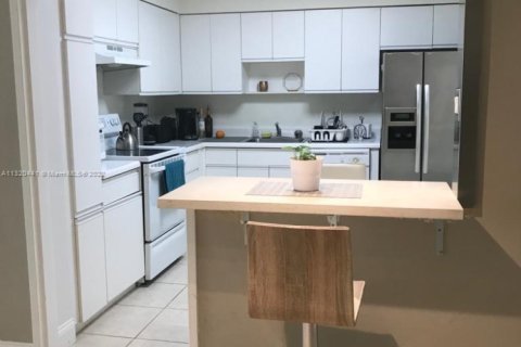 Купить кондоминиум в Майами-Бич, Флорида 1 спальня, 84.54м2, № 2022362 - фото 17