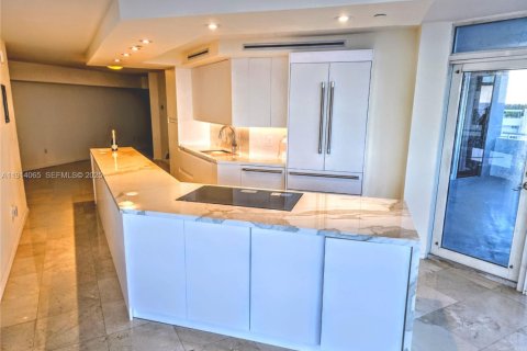 Condominio en alquiler en Miami Beach, Florida, 3 dormitorios, 157 m2 № 2076860 - foto 9