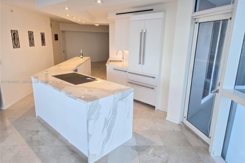 Condominio en alquiler en Miami Beach, Florida, 3 dormitorios, 157 m2 № 2076860 - foto 8