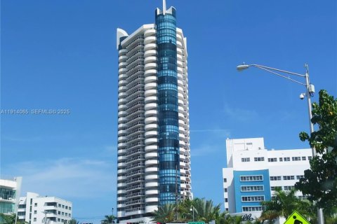 Condominio en alquiler en Miami Beach, Florida, 3 dormitorios, 157 m2 № 2076860 - foto 2