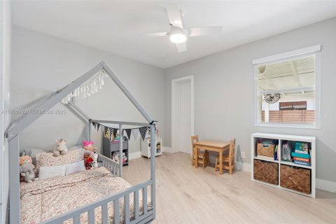 House in Miami Shores, Florida 3 bedrooms, 151.34 sq.m. № 1985942 - photo 21