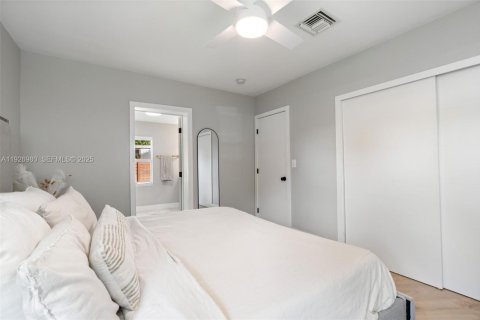 House in Miami Shores, Florida 3 bedrooms, 151.34 sq.m. № 1985942 - photo 14