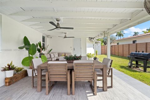 House in Miami Shores, Florida 3 bedrooms, 151.34 sq.m. № 1985942 - photo 27