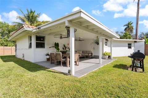 House in Miami Shores, Florida 3 bedrooms, 151.34 sq.m. № 1985942 - photo 28