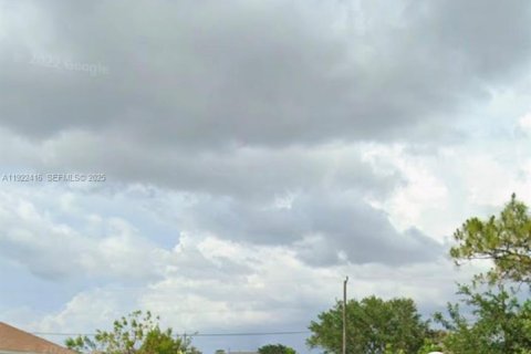 Land in Cape Coral, Florida № 2039282 - photo 2