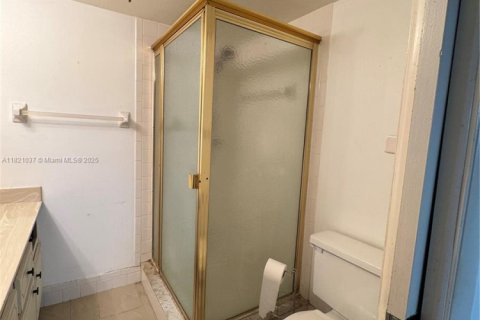 Condo in Tamarac, Florida, 2 bedrooms  № 1781968 - photo 26