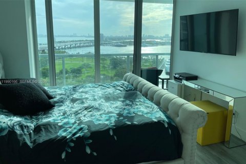Condo in Miami, Florida, 1 bedroom № 2255466