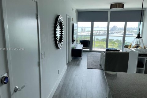 Condo in Miami, Florida, 1 bedroom № 2255466 - photo 18