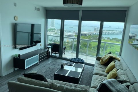 Condo in Miami, Florida, 1 bedroom № 2255466 - photo 16