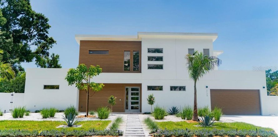 House in Sarasota, Florida 6 bedrooms, 332.03 sq.m. № 1793994