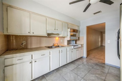 Condominio en alquiler en Saint Petersburg, Florida, 2 dormitorios, 105.44 m2 № 2223116 - foto 7