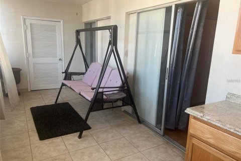 Condominio en alquiler en Saint Petersburg, Florida, 2 dormitorios, 105.44 m2 № 2223116 - foto 18