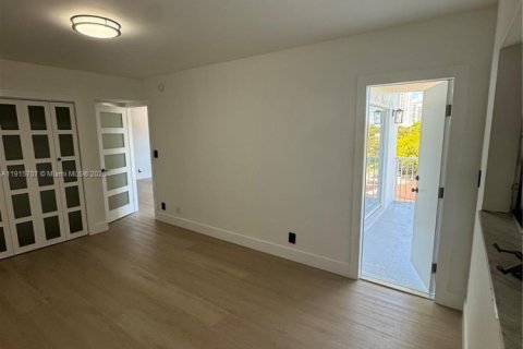 Copropriété à louer à Hollywood, Floride: 1 chambre, 83.43 m2 № 1971798 - photo 14