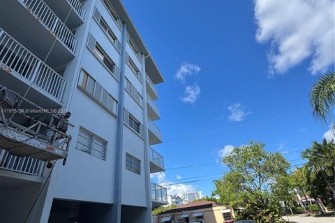 Copropriété à louer à Hollywood, Floride: 1 chambre, 83.43 m2 № 1971798 - photo 19