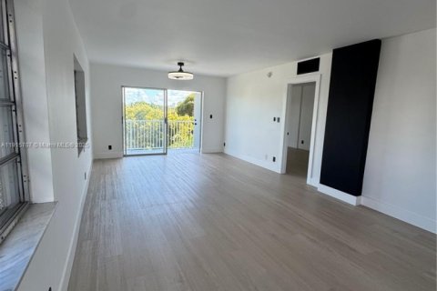 Copropriété à louer à Hollywood, Floride: 1 chambre, 83.43 m2 № 1971798 - photo 3