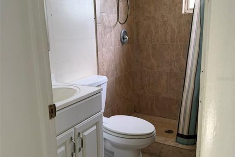 Condo in Saint Petersburg, Florida, 2 bedrooms № 2211413 - photo 10
