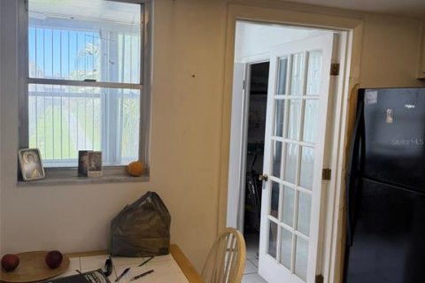 Condo in Saint Petersburg, Florida, 2 bedrooms № 2211413 - photo 14
