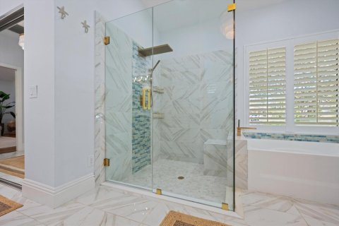 House in Jupiter, Florida 4 bedrooms, 296.17 sq.m. № 2082088 - photo 22