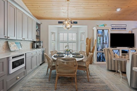 House in Jupiter, Florida 4 bedrooms, 296.17 sq.m. № 2082088 - photo 15
