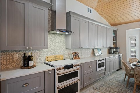 House in Jupiter, Florida 4 bedrooms, 296.17 sq.m. № 2082088 - photo 17