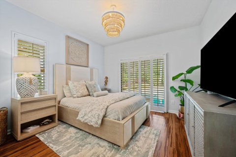 House in Jupiter, Florida 4 bedrooms, 296.17 sq.m. № 2082088 - photo 26