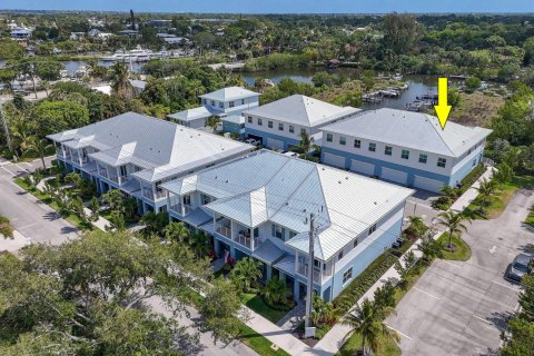 Touwnhouse à Stuart, Floride 3 chambres, 162.76 m2 № 2420773