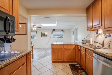 Casa en venta en Brandon, Florida, 3 dormitorios, 162.67 m2 № 1899042 - foto 15