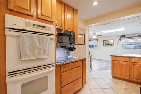 Casa en venta en Brandon, Florida, 3 dormitorios, 162.67 m2 № 1899042 - foto 14