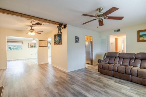 Casa en venta en Brandon, Florida, 3 dormitorios, 162.67 m2 № 1899042 - foto 21