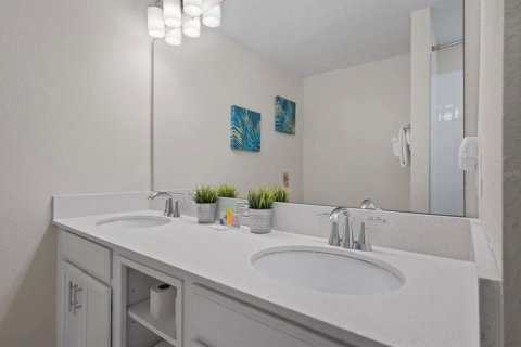 Купить кондоминиум в Киссимми, Флорида 5 комнат, 111.11м2, № 2156855 - фото 18