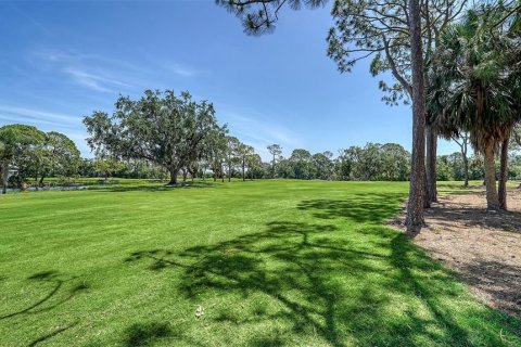 House in Sarasota, Florida 3 bedrooms, 154.03 sq.m. № 1666510 - photo 5