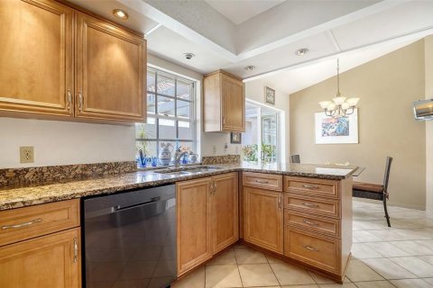 House in Sarasota, Florida 3 bedrooms, 154.03 sq.m. № 1666510 - photo 8