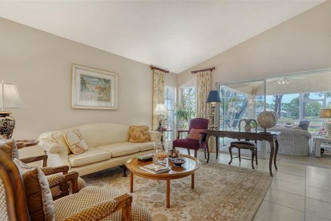House in Sarasota, Florida 3 bedrooms, 154.03 sq.m. № 1666510 - photo 11