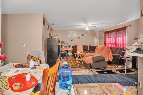 House in Tampa, Florida 3 bedrooms, 111.48 sq.m. № 1849516 - photo 6