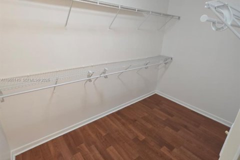 Copropriété à louer à Miami, Floride: 3 chambres, 92.25 m2 № 2023454 - photo 2