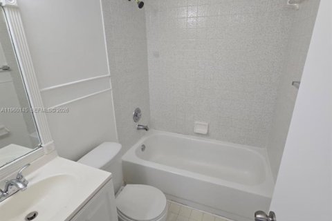 Condo à Miami, Floride, 3 chambres  № 2023454