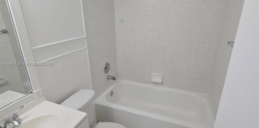 Condo à Miami, Floride, 3 chambres № 2023454