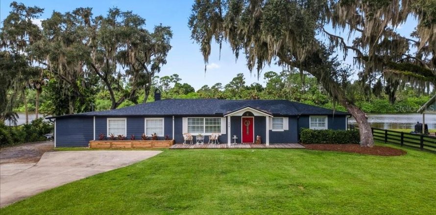 Villa ou maison à Geneva, Floride 4 chambres, 207.54 m2 № 1907654