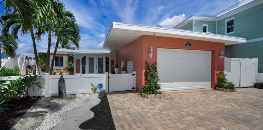 Villa ou maison à Madeira Beach, Floride 4 chambres, 172.52 m2 № 1917985