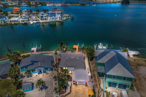 Villa ou maison à vendre à Madeira Beach, Floride: 4 chambres, 172.52 m2 № 1917985 - photo 7