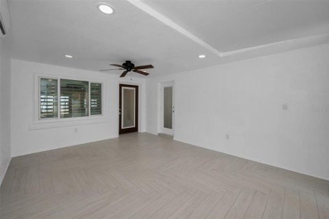 Villa ou maison à vendre à Madeira Beach, Floride: 4 chambres, 172.52 m2 № 1917985 - photo 14