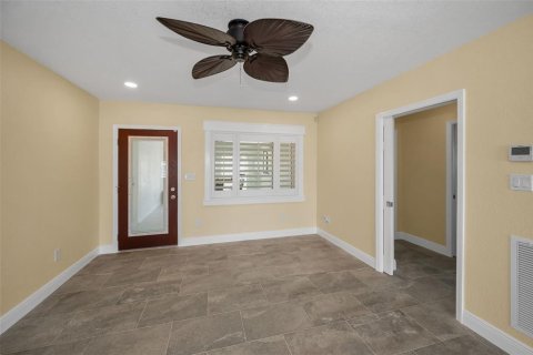 Villa ou maison à vendre à Madeira Beach, Floride: 4 chambres, 172.52 m2 № 1917985 - photo 18