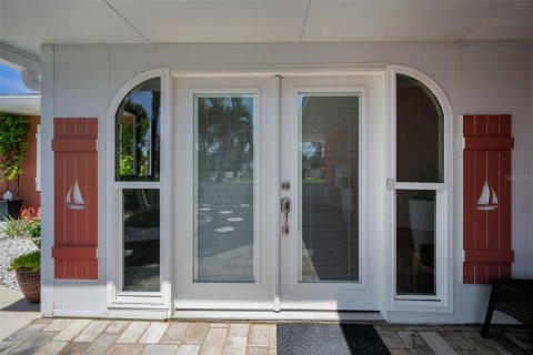 Villa ou maison à vendre à Madeira Beach, Floride: 4 chambres, 172.52 m2 № 1917985 - photo 13