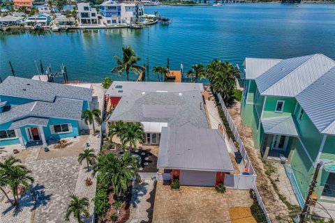 Villa ou maison à vendre à Madeira Beach, Floride: 4 chambres, 172.52 m2 № 1917985 - photo 6
